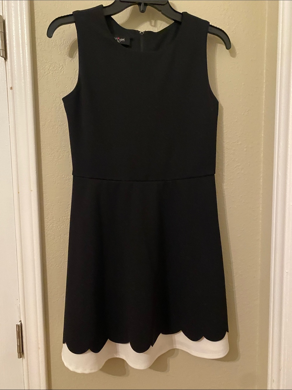 I.n. Girl Black & White Scalloped Hem Dress Girls Size 16